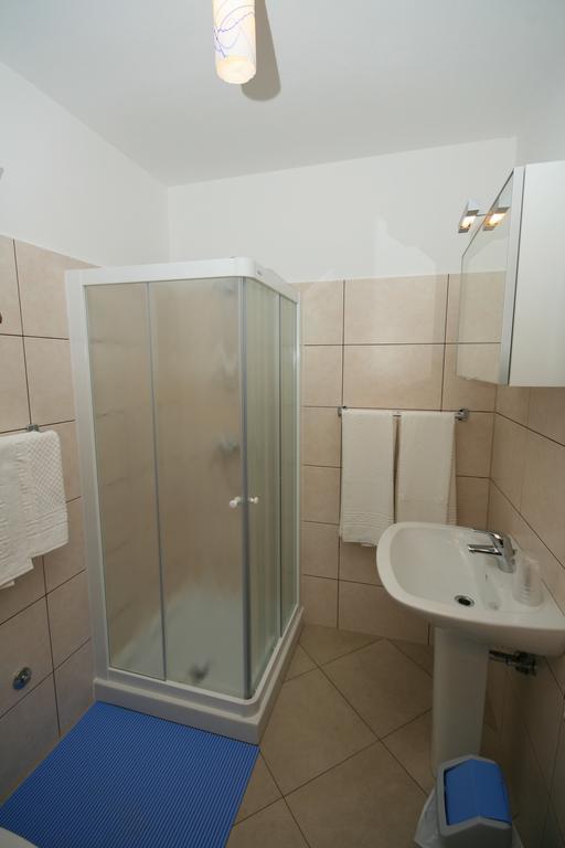 Villa Egida Capris โลเวร็ตชิกา ภายนอก รูปภาพ